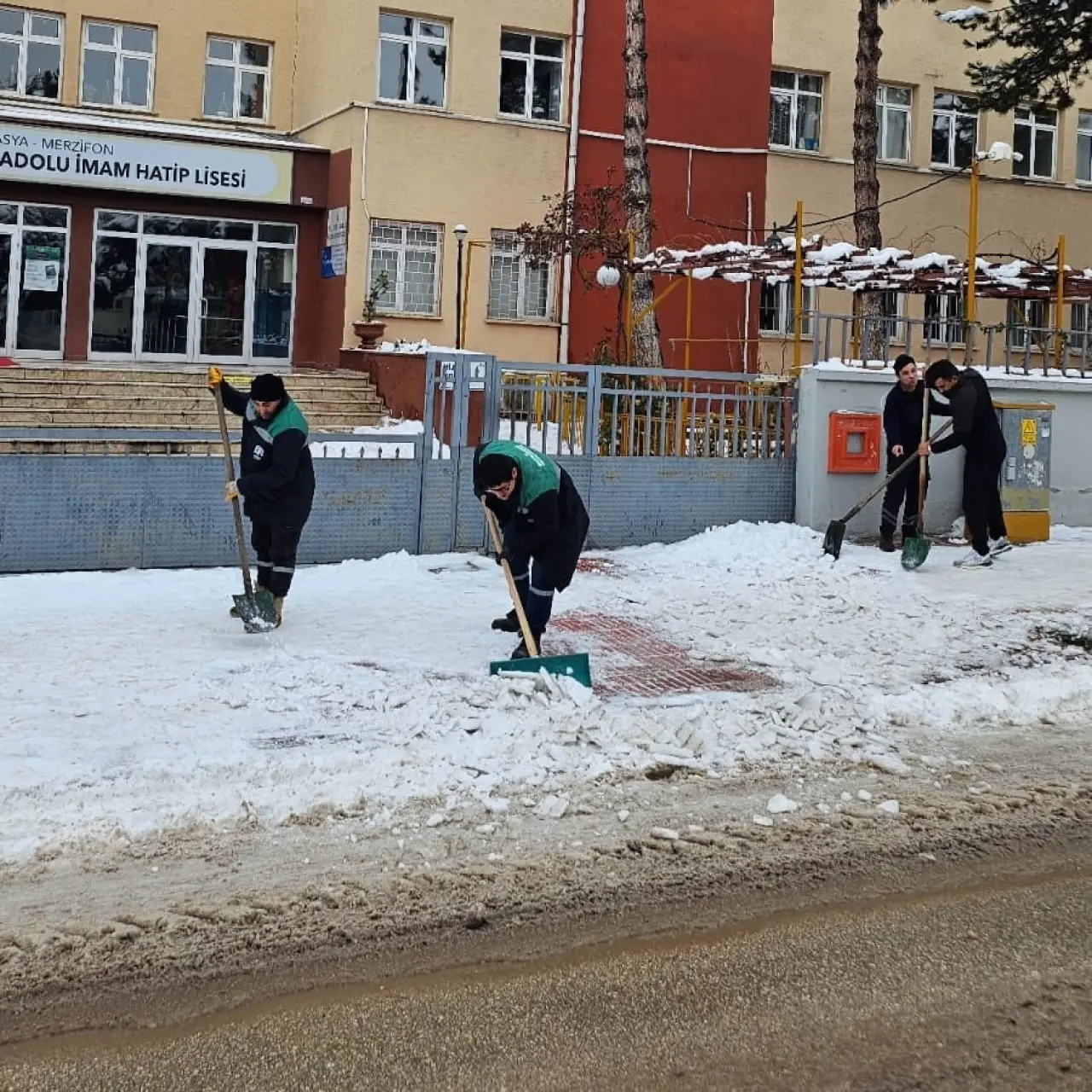 Merzifon’da Buzlanmaya Karşı Önlem 13