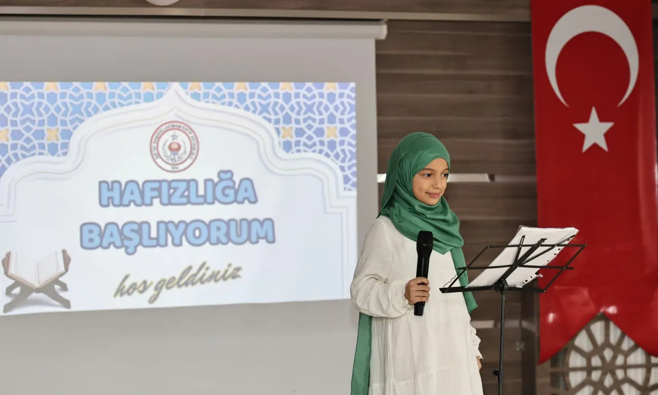 Amasya Valisi Bakan Hafızlığa Başlayan Öğrencilerle Buluştu 3