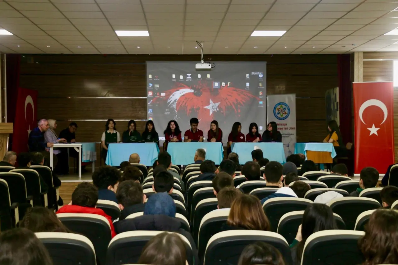 Amasya’da “Oku-Yorum, Yazı-Yorum” Paneli 3