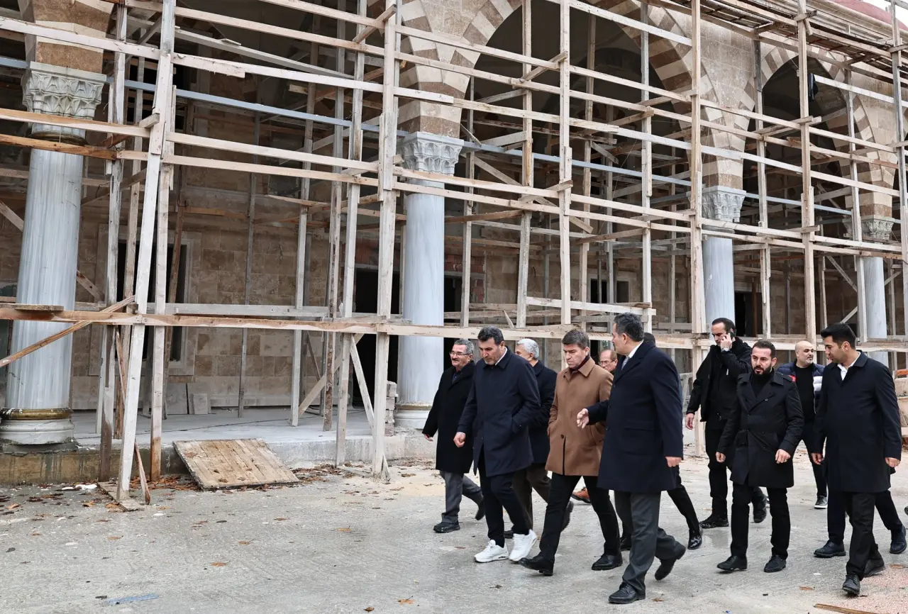 Suluova Şeker Camii İnşaatı Yerinde İncelendi 3