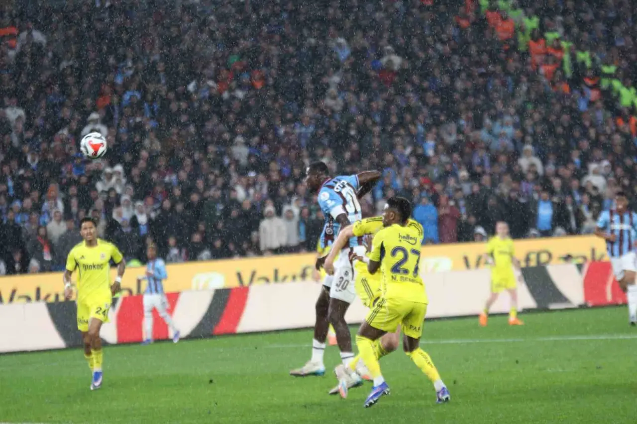 Trabzonspor: 2 - Fenerbahçe: 3 2