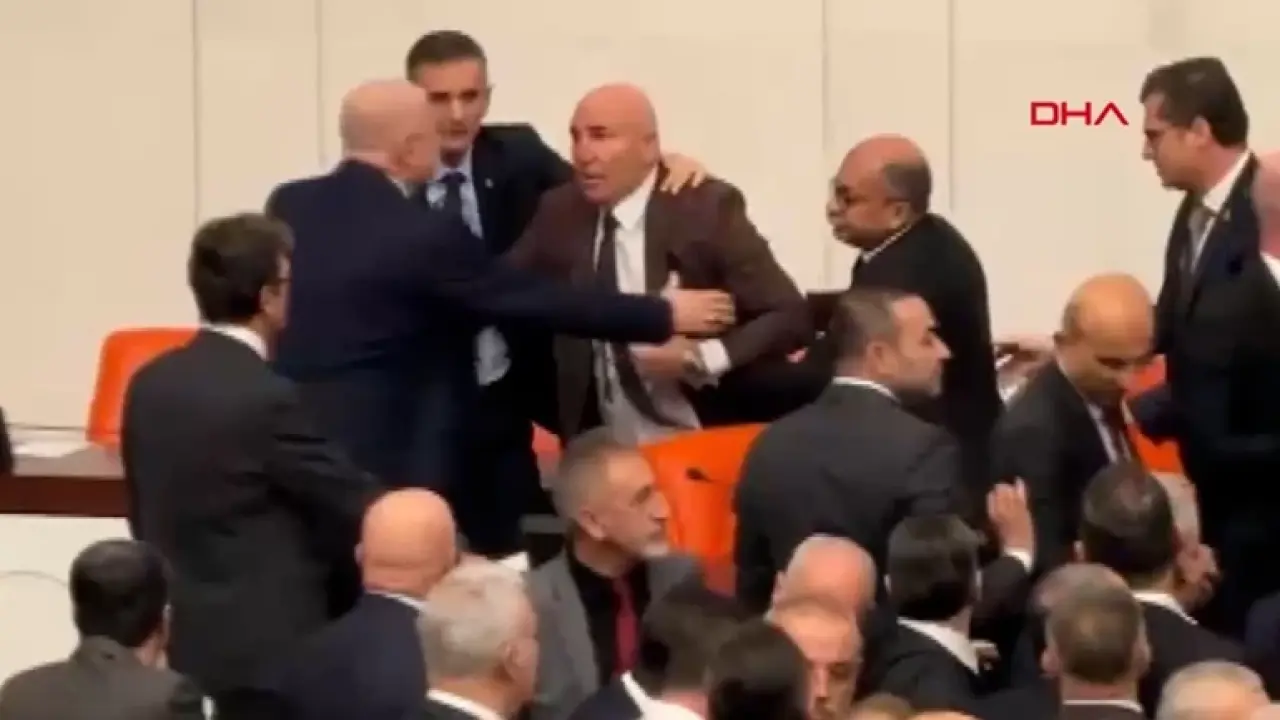 Meclis’te Yumruklu Kavga 1