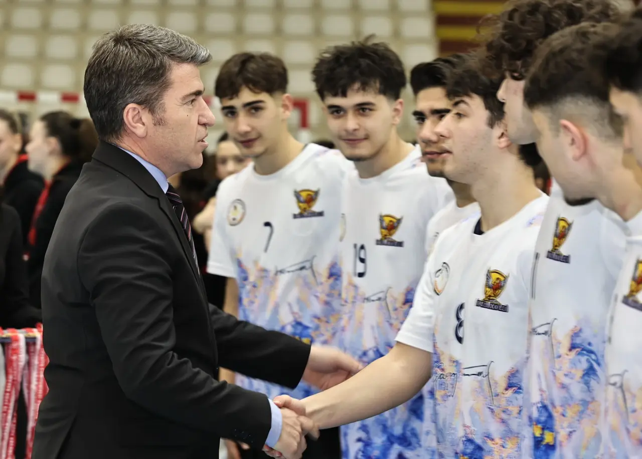 Amasya’da Hentbolun Zirvesi: Türkiye Finalleri Tamamlandı 4