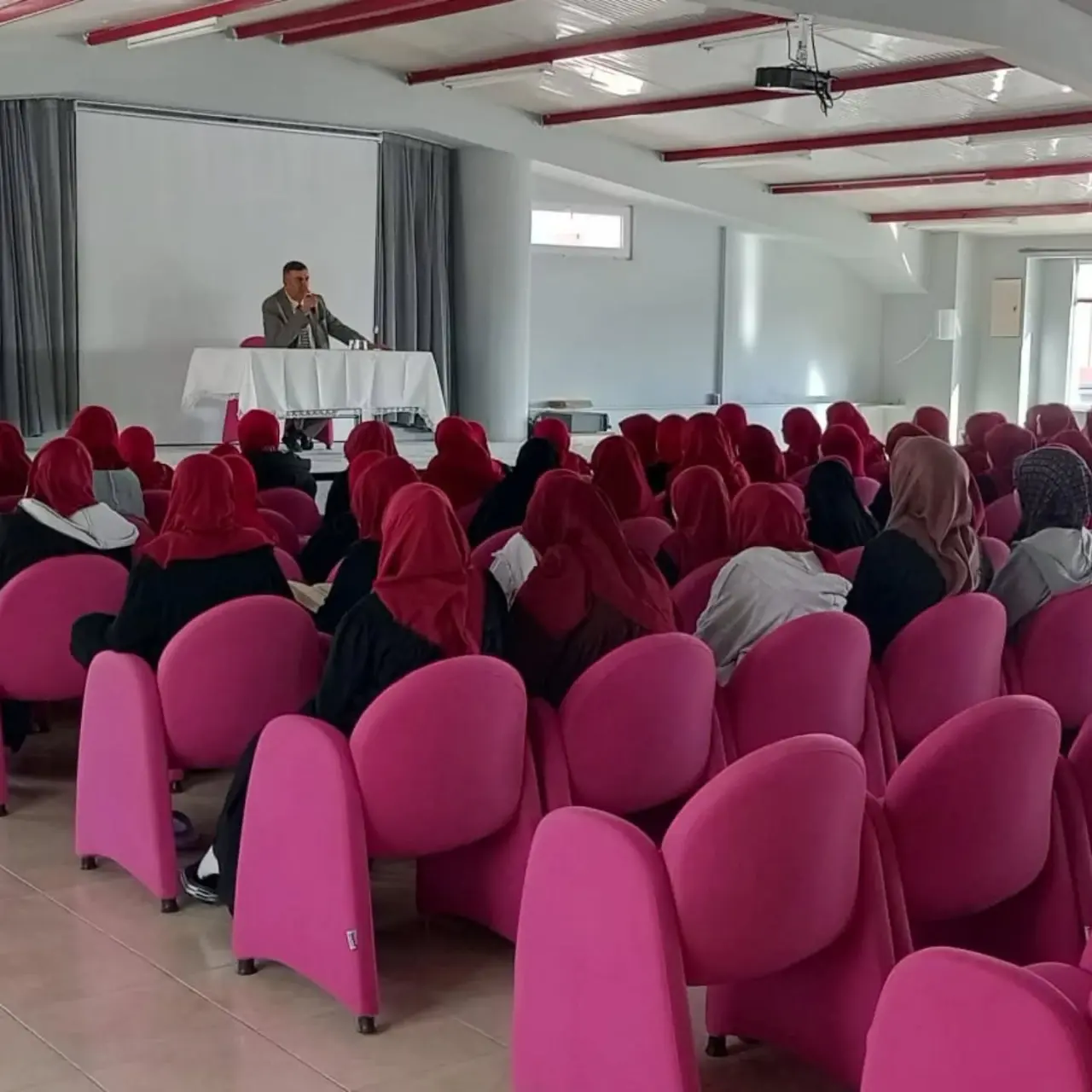 Kesti’den Genç Hafızlara Konferans 4