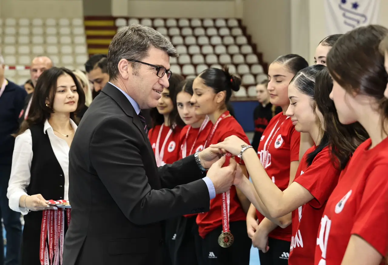 Amasya’da Hentbolun Zirvesi: Türkiye Finalleri Tamamlandı 2