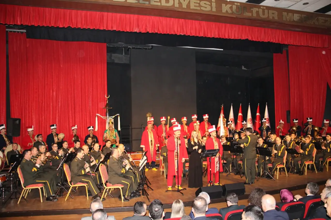 İstiklale Giden Yolda Türkiye Şehitlerini Andı 3
