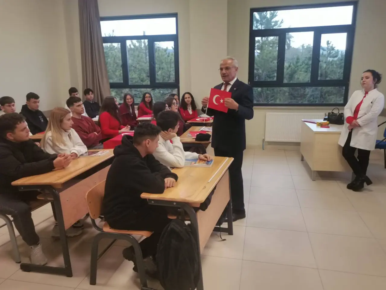 Merzifon’da İlk Ders Bayrak Sevgisiyle Başladı 1