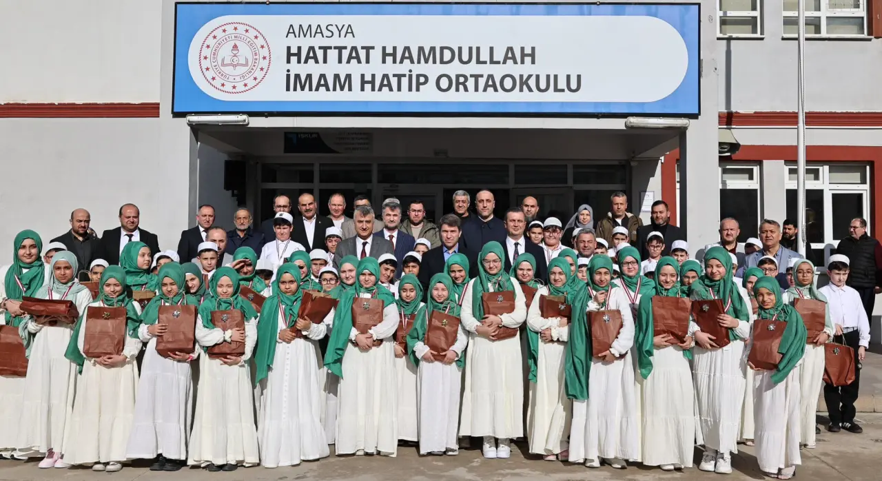 Amasya Valisi Bakan Hafızlığa Başlayan Öğrencilerle Buluştu 5
