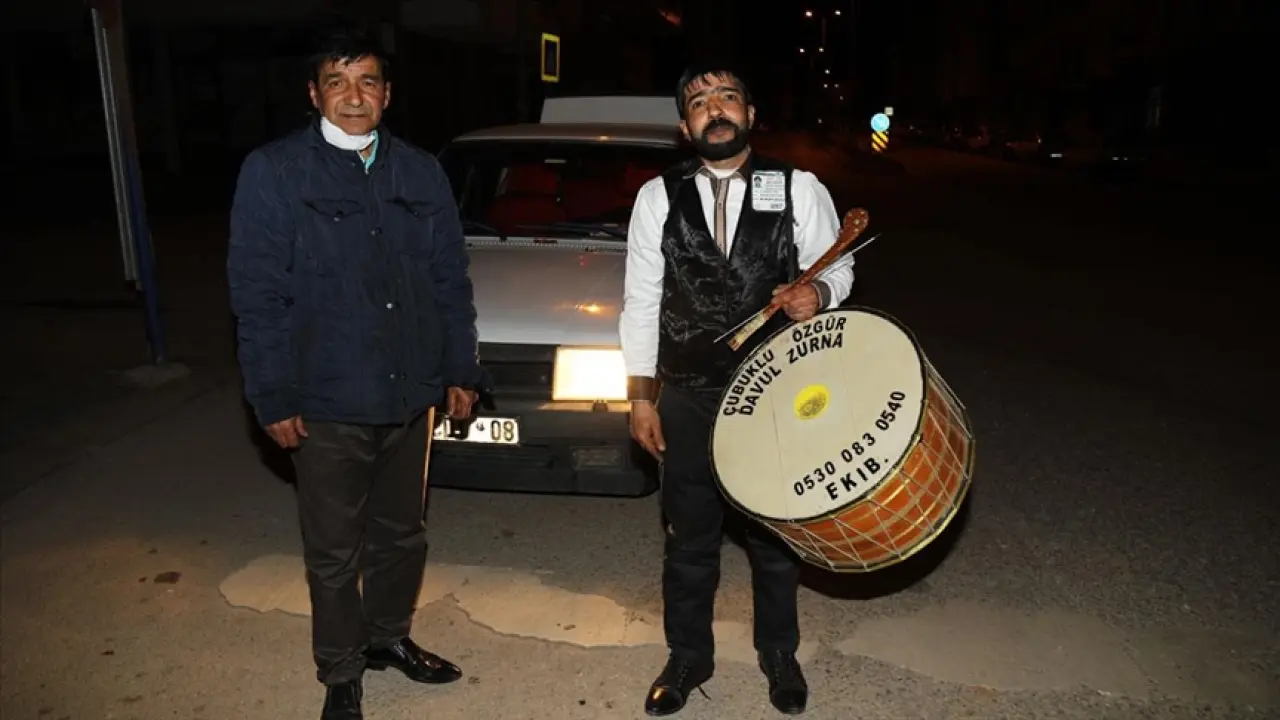 Rüyada Ramazan Davulcusu Görmek Ne Anlama Gelir? Manevi Uyarılar ve Sürpriz Gelişmeler 2