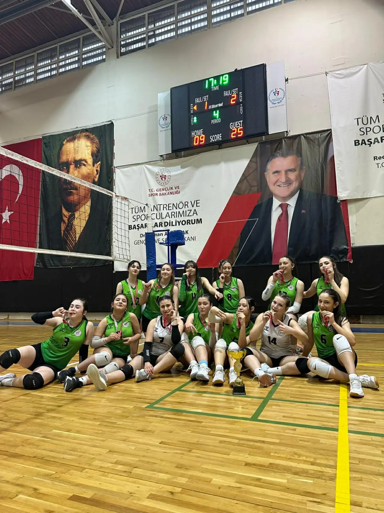 Merzifon Akademi  Kızları Amasya’yı Salladı! 1