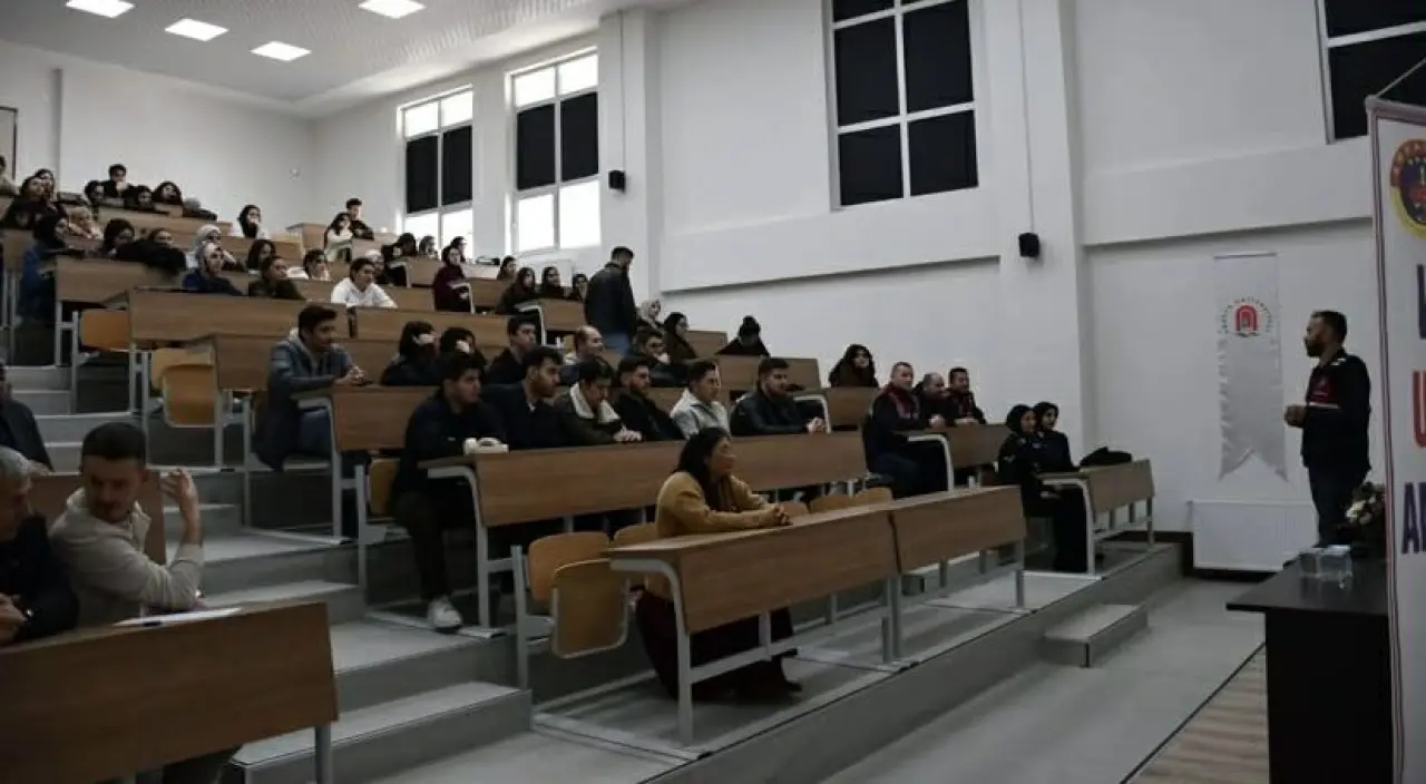 Merzifon'da Jandarmadan Üniversitelilere Sert Uyarı 2