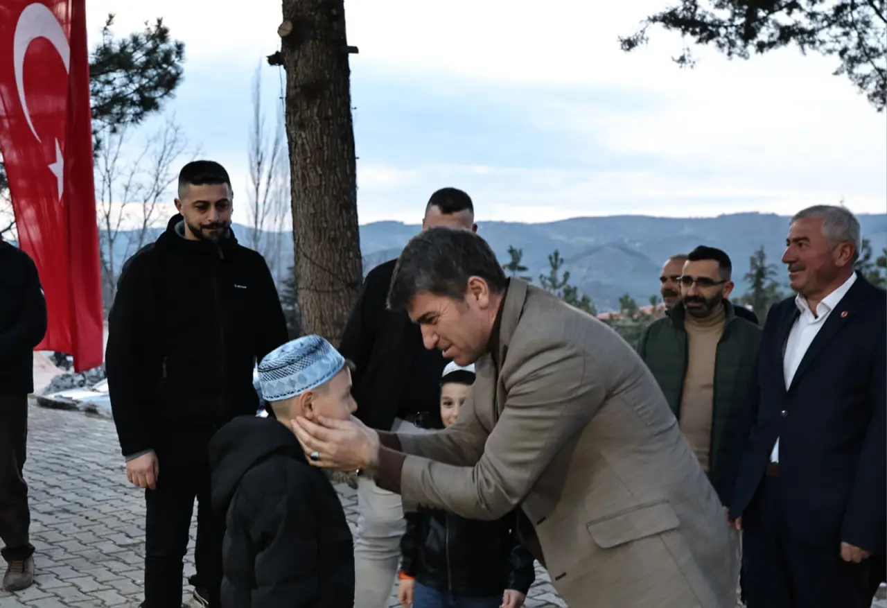 Vali Bakan, Kaleköy’de Vatandaşlarla Buluştu 1