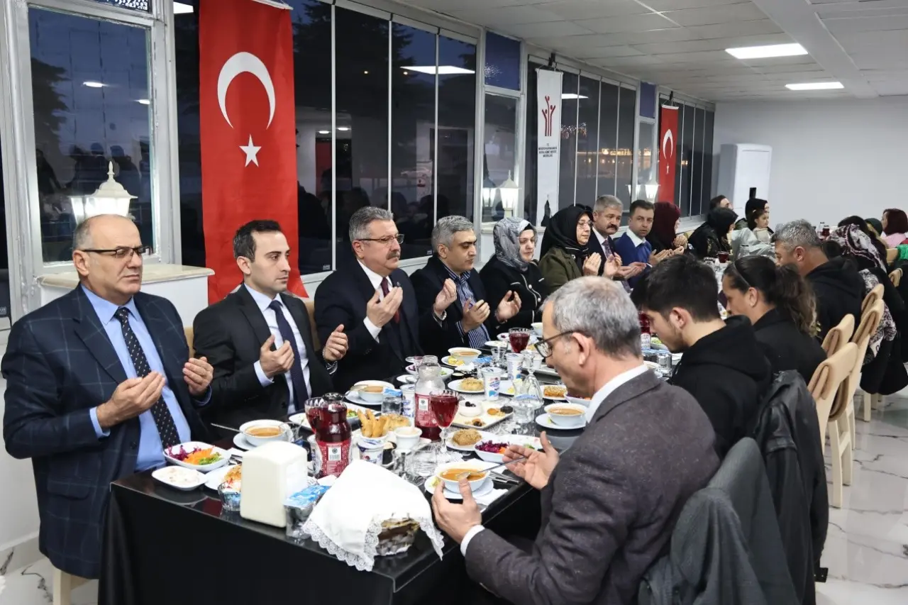 Kaymakam Karaaslan Ailelerle İftarda 1