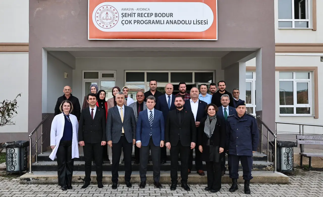 Amasya Valisi Bakan’dan Aydınca’da Eğitime Yakın Takip 5
