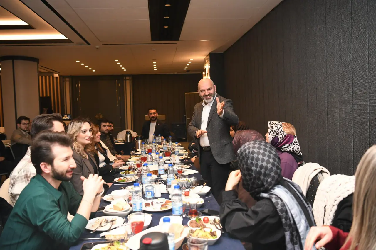 Amasya’nın Başarılı Gençleri Vefa Sofrasında 8