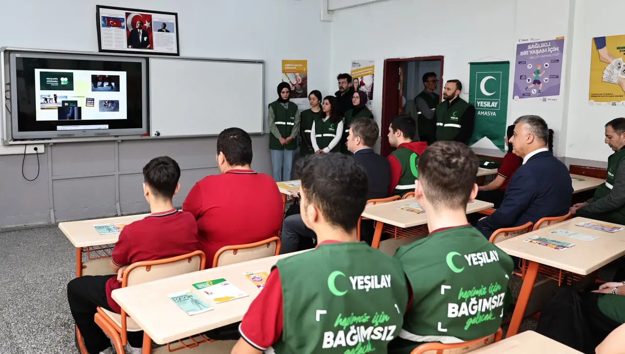 Amasya’da İlk Ders Zili Yeşilay İçin Çaldı 2