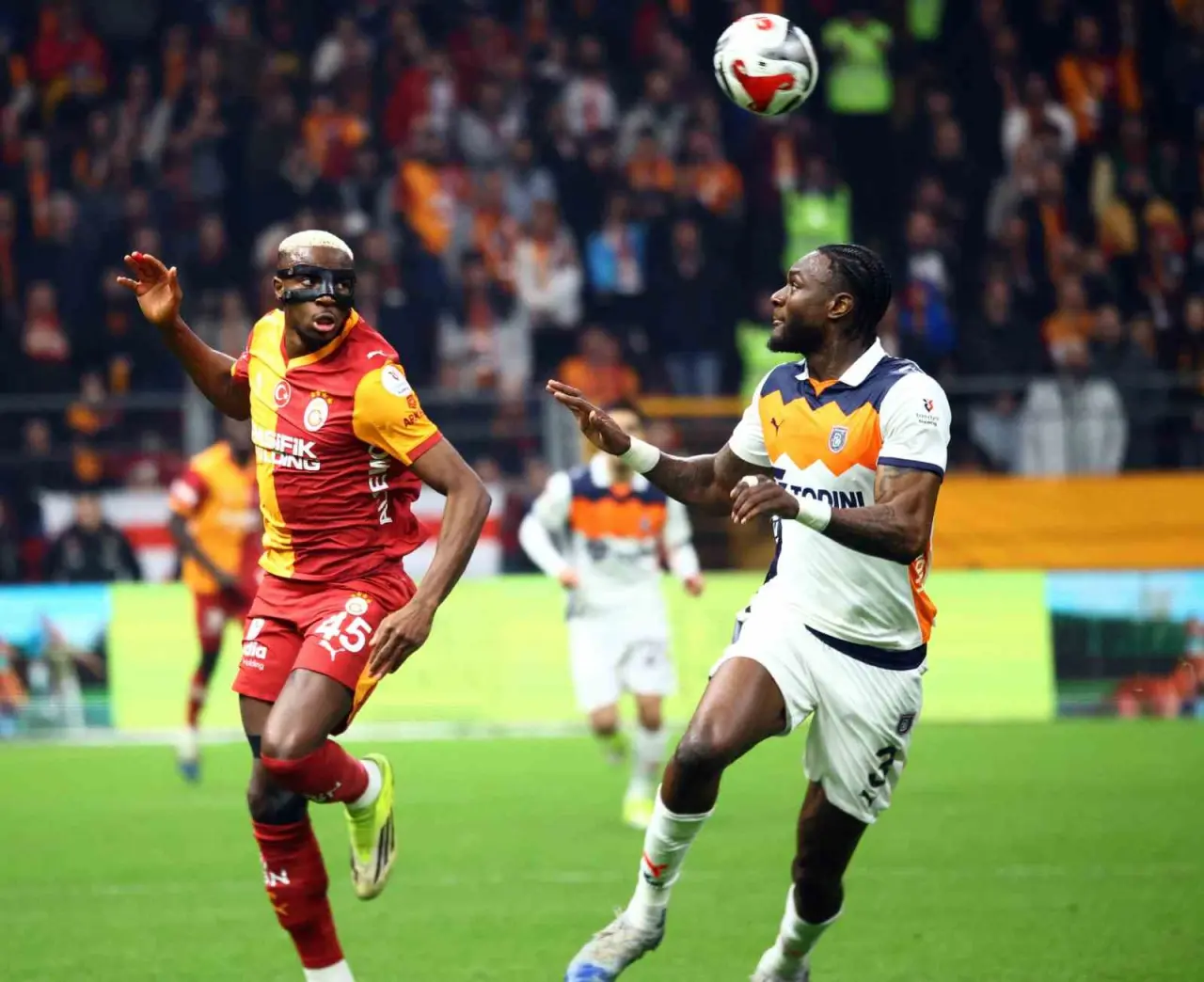 Galatasaray'da Şampiyonluk Şarkıları 6