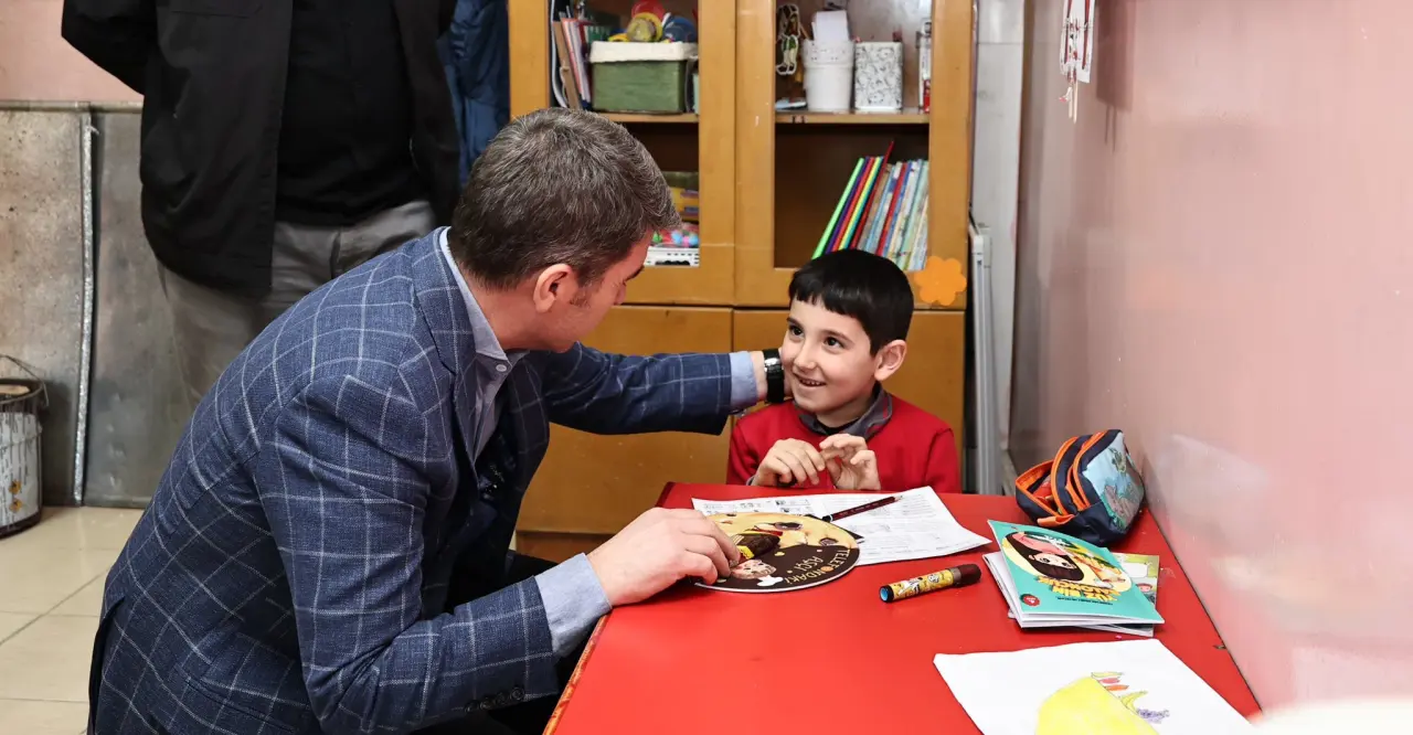 Amasya Valisi Karaköprü'de Öğrencilerle Buluştu 1