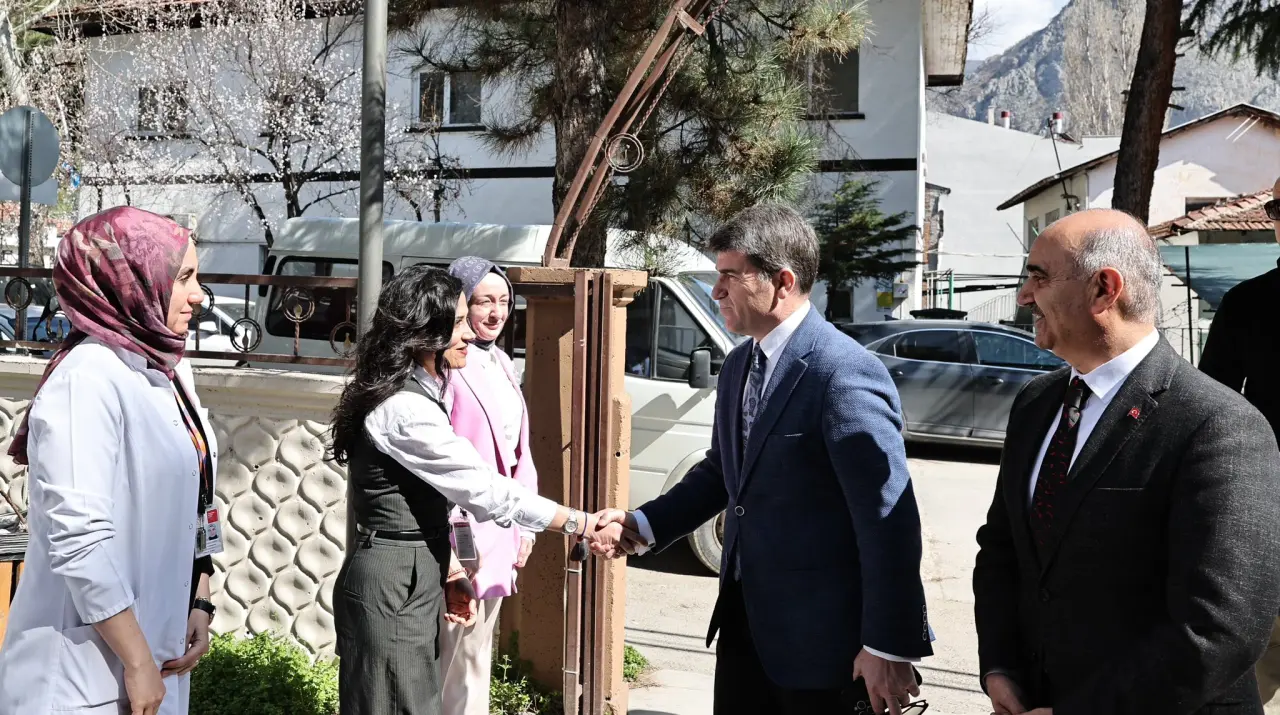 Amasya Valisi Bakan, Tıp Bayramın'da Sağlıkçılarla 1