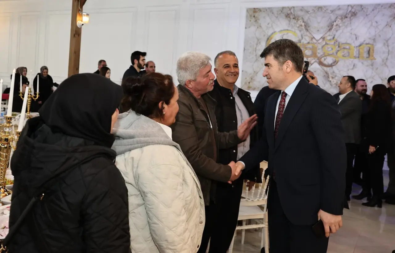Amasya Valisi Önder Bakan Muhtar ve Esnafla Aynı Sofrada 3