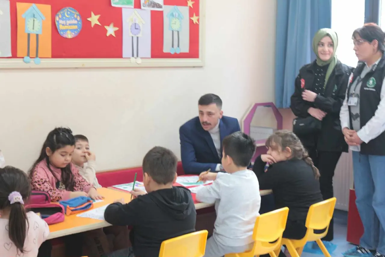 Şehzadeler İyilik Derneği’ne Miniklerden Büyük Bağış 1