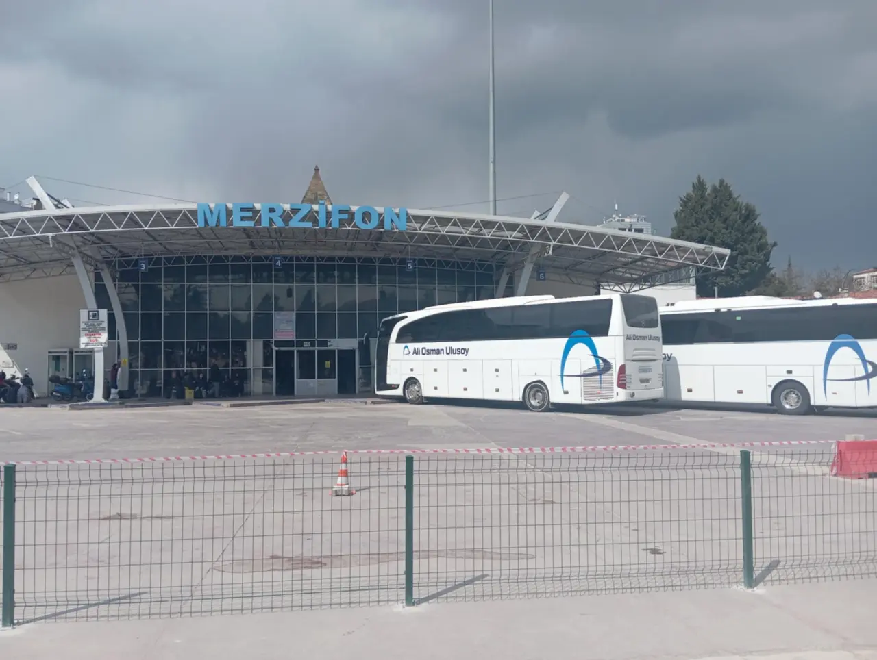 Bayram Bitti, Otogarda Hareketlilik Sürüyor: Merzifon’da Öğrenci Yoğunluğu Dikkat Çekti 1