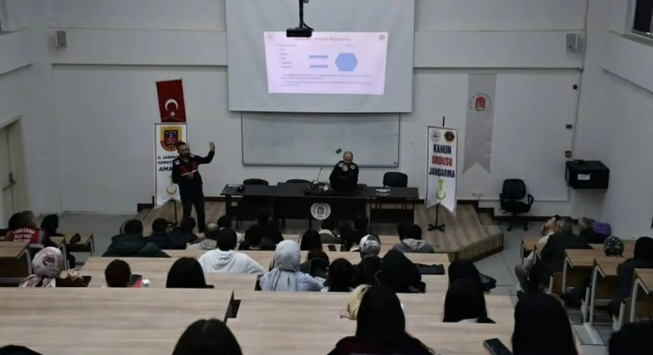Merzifon'da Jandarmadan Üniversitelilere Sert Uyarı 1