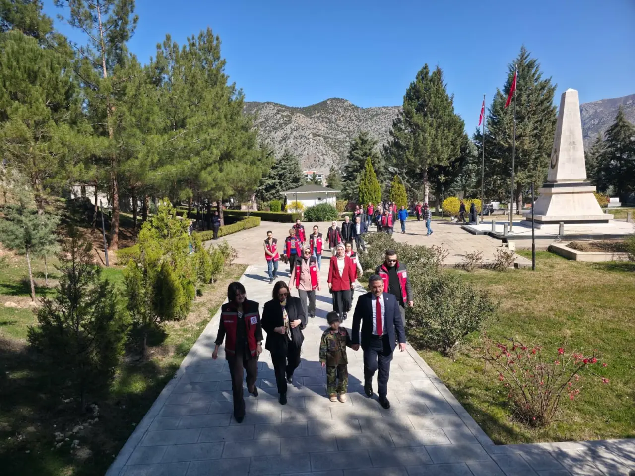 Amasya'da Şehitliklerde Büyük Temizlik Hareketi 1