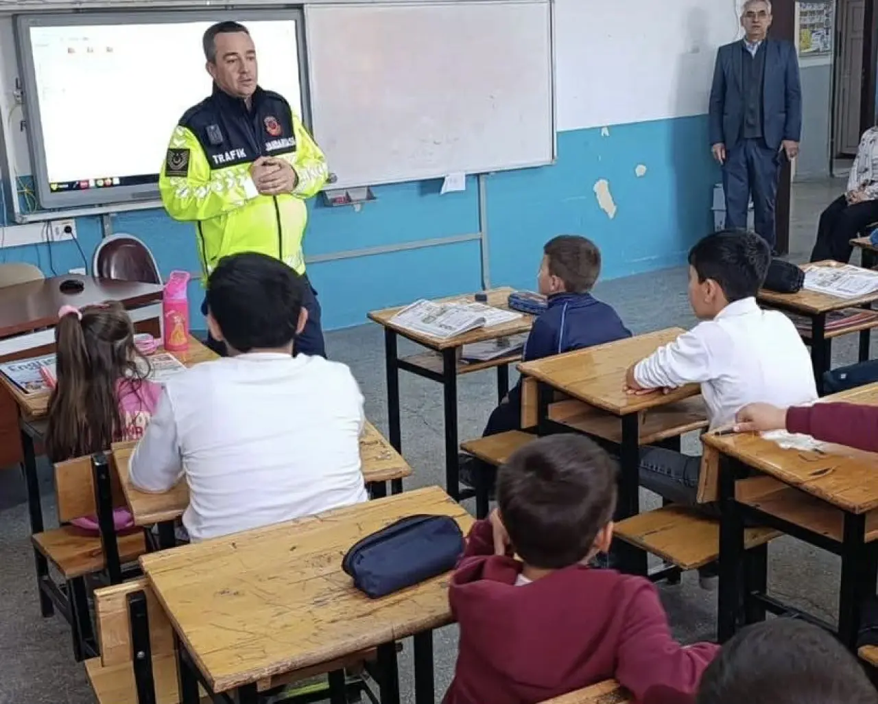 Merzifon’da Geleceğin Sürücüleri Trafik Eğitimi Aldı 1