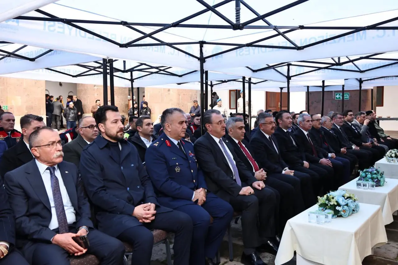 Merzifon’da Protokol ve Halk Bayramlaştı 4