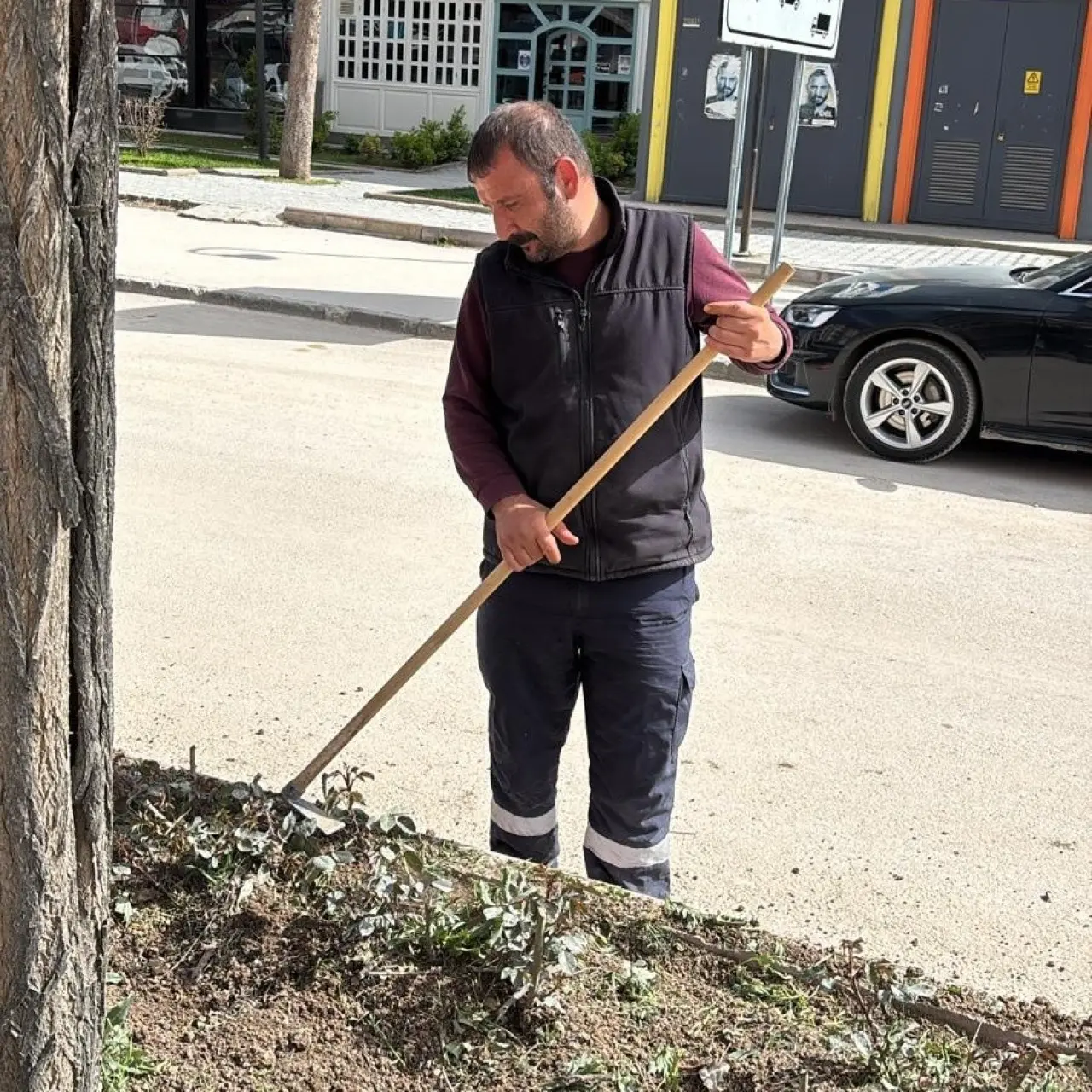 Merzifon Park ve Bahçeler Ekipleri Sahada 3