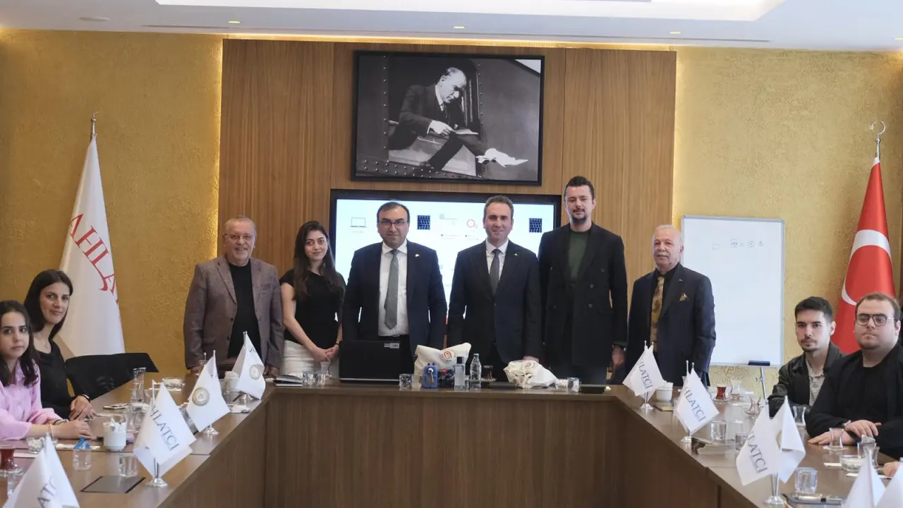 Amasya Üniversitesi Öğrencileri Ahlatcı Holding’de 3
