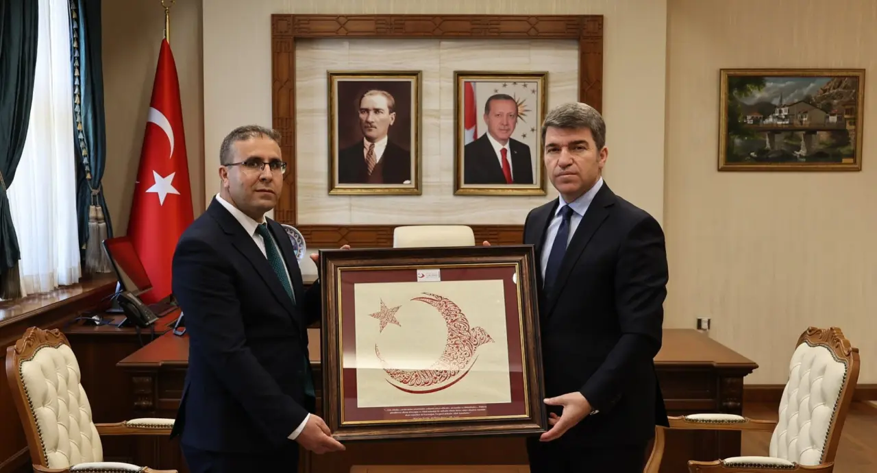 Amasya Valisi Bakan Misafirlerini Ağırladı 4