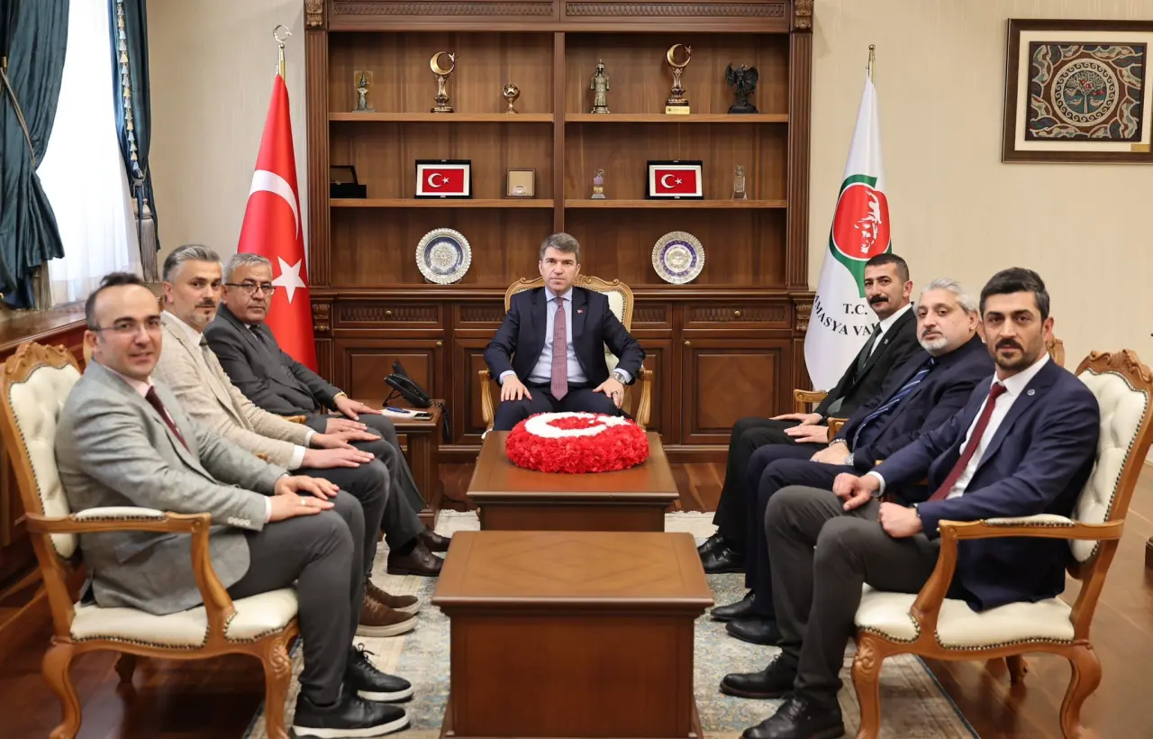 Amasya Valisi Bakan Misafirlerini Ağırladı 4