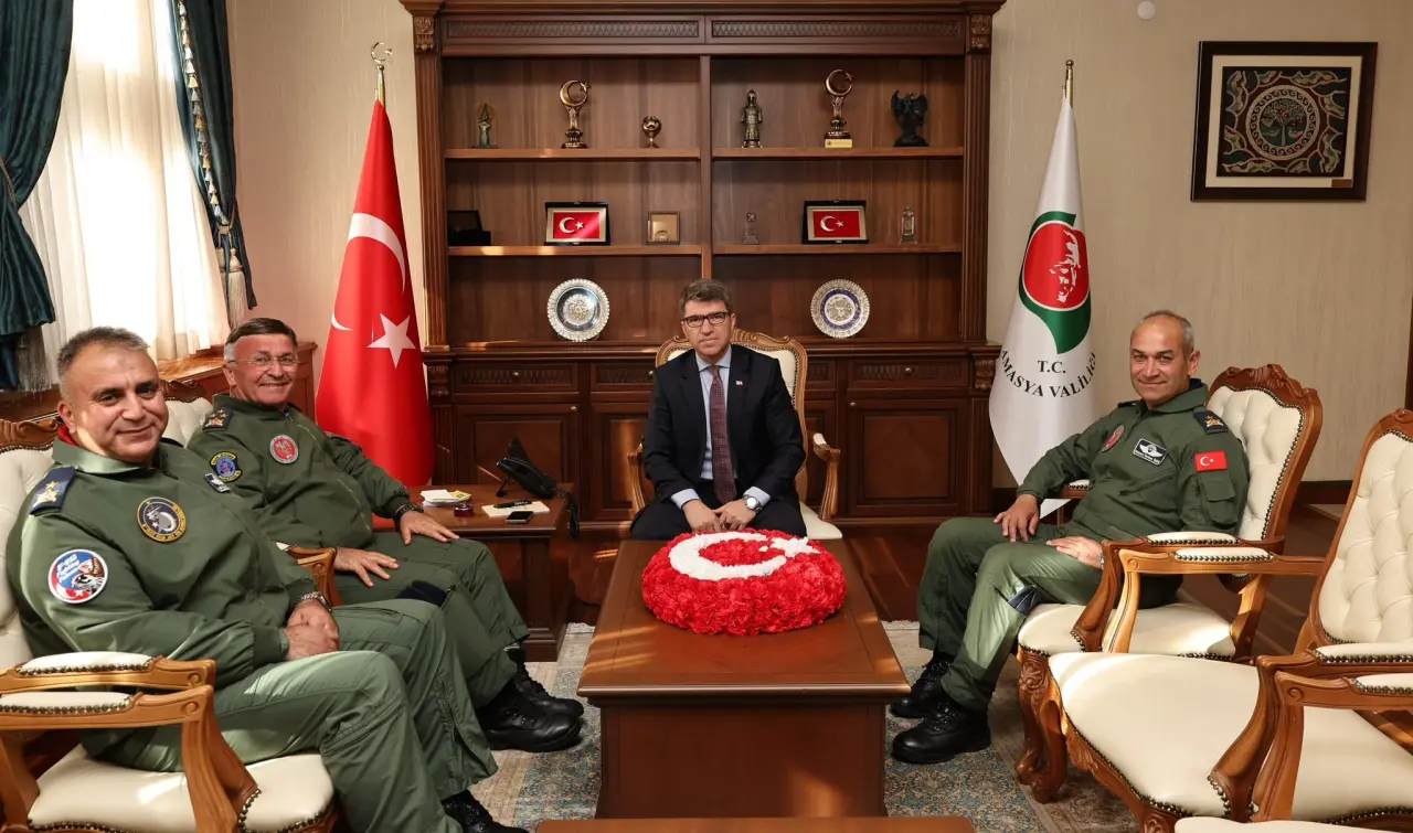 Amasya Valisi Bakan Misafirlerini Ağırladı 1