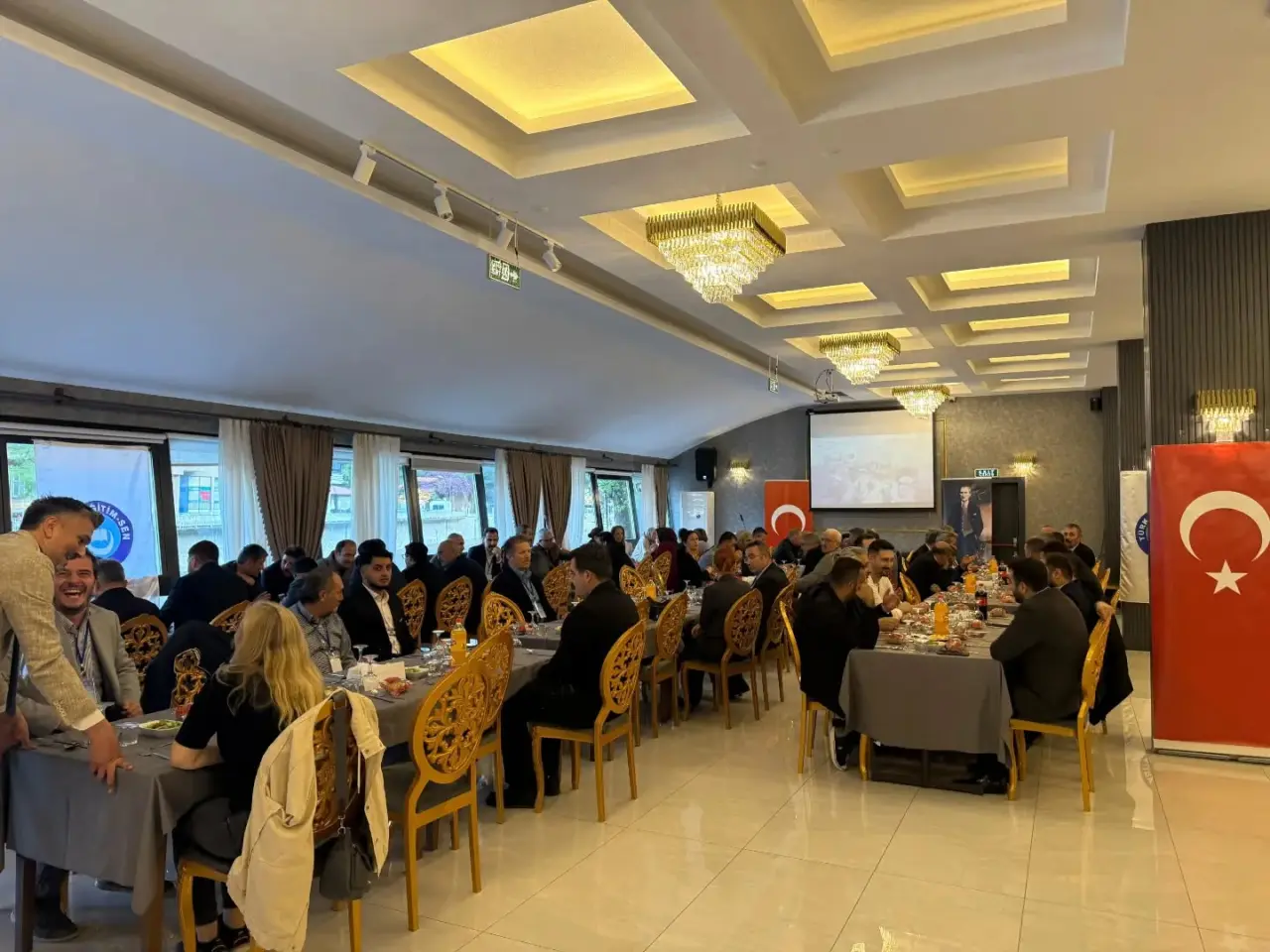 Amasya’da MHP ve Türk Eğitim-Sen Aynı Masada 3