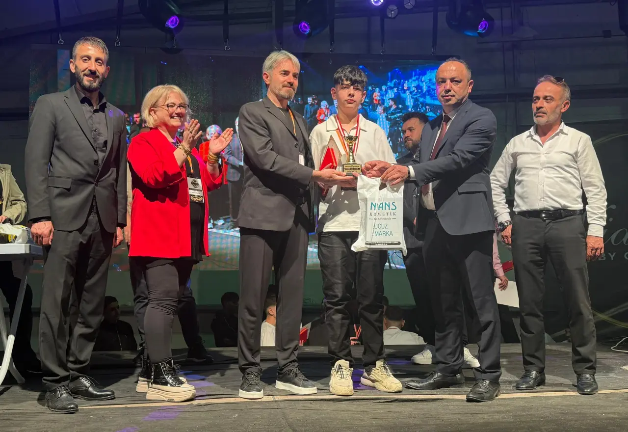 Çorum’da Genç Yetenekler Sahnede Şov Yaptı! 4