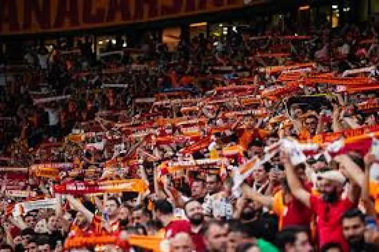 Galatasaray’dan Taraftara Sürprizi! 2