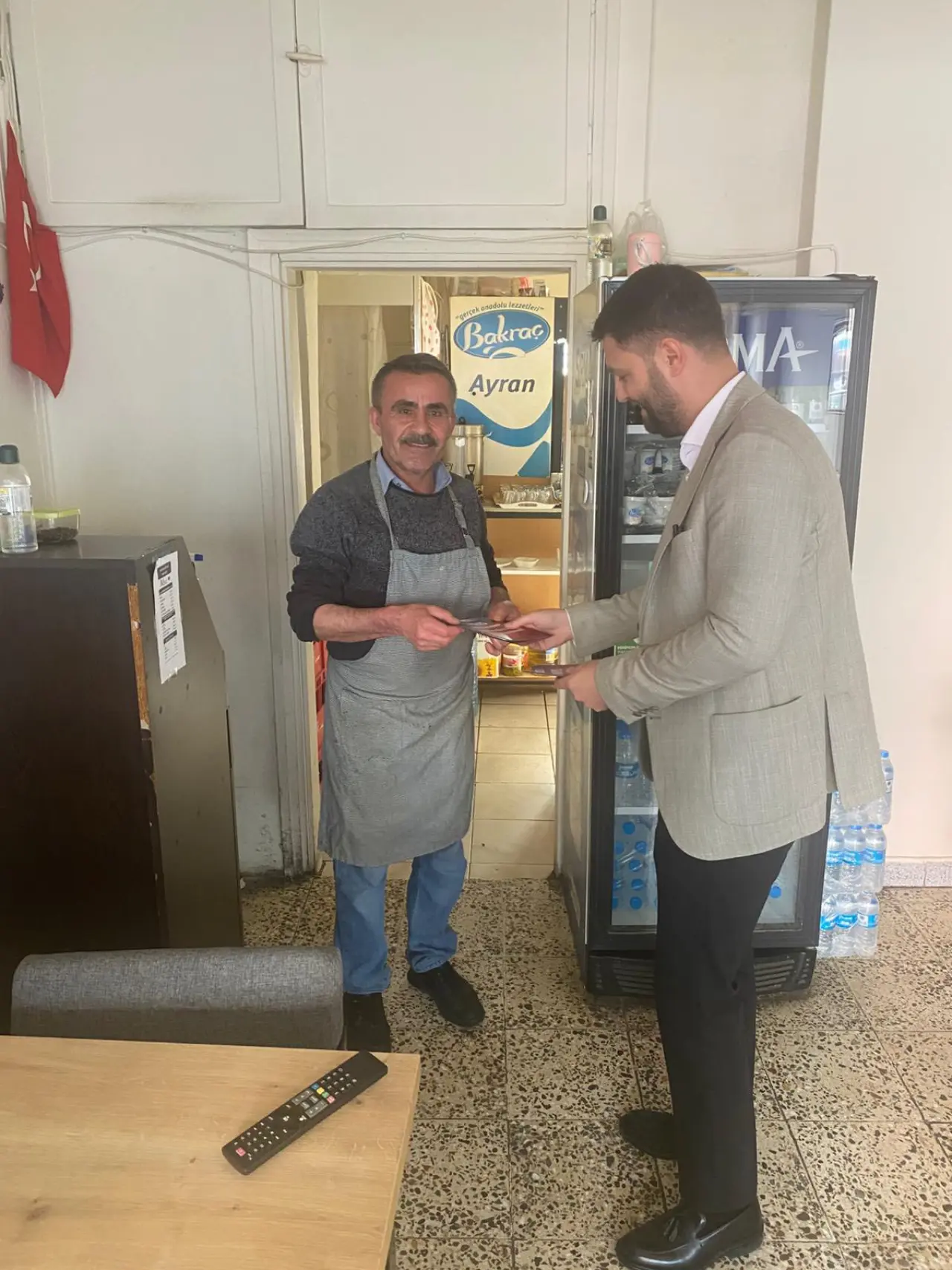 Merzifon CHP Gençlik Kolları Kapı Kapı Dolaştı! 2