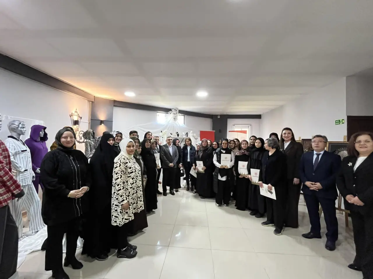 Merzifon’da 80 Kursiyere Sertifika: Adem Projesiyle Kadınlara Destek! 16