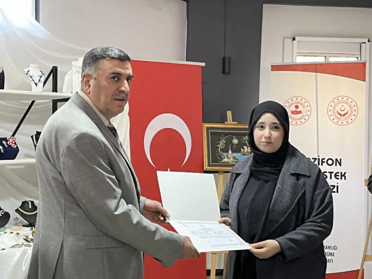 Merzifon’da 80 Kursiyere Sertifika: Adem Projesiyle Kadınlara Destek! 11