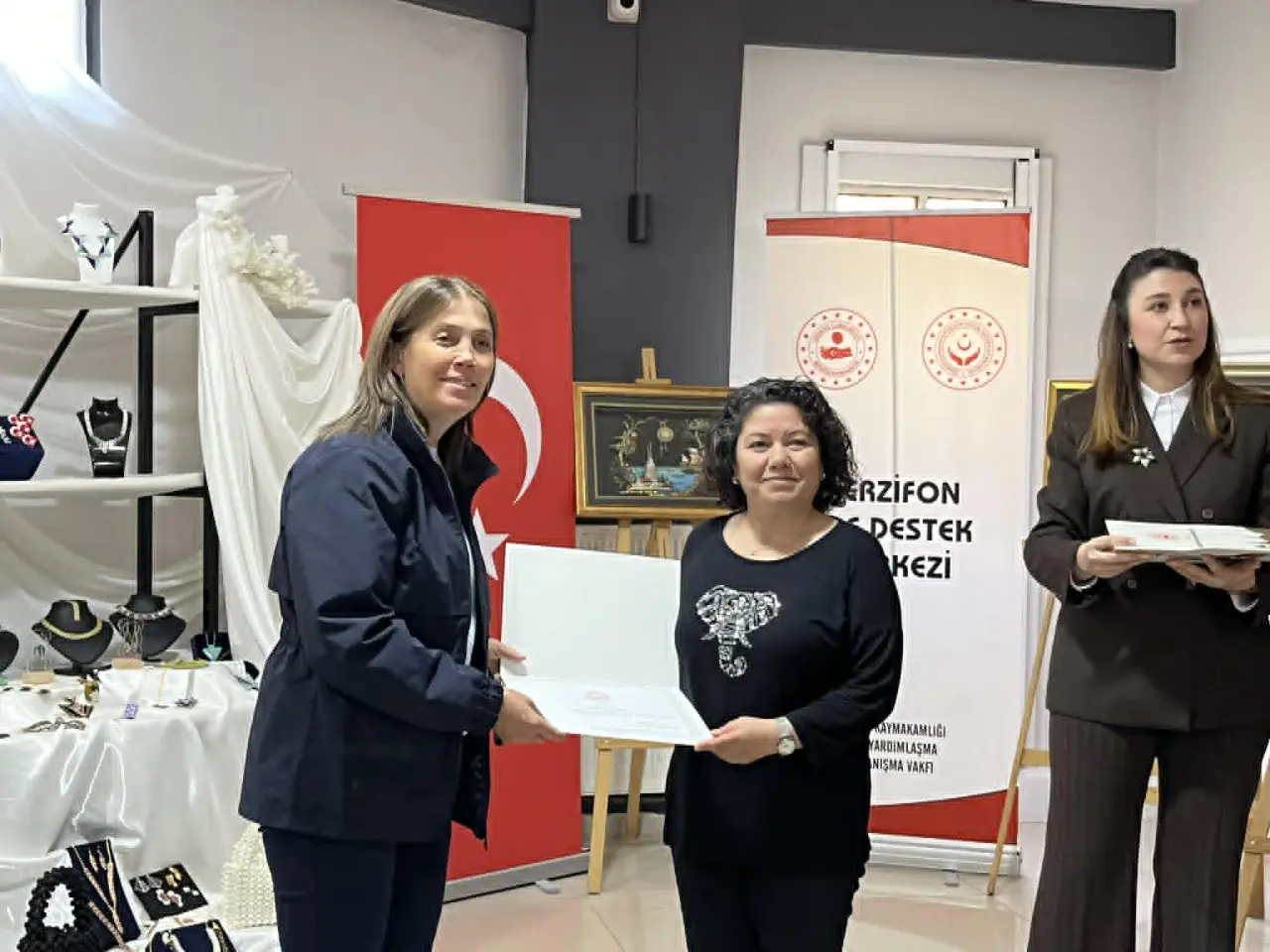 Merzifon’da 80 Kursiyere Sertifika: Adem Projesiyle Kadınlara Destek! 15