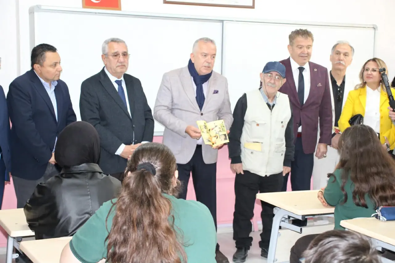 Rektör Turabi’den “Hicabi: Zaman Yolculuğu” Çizgi Romanı 2