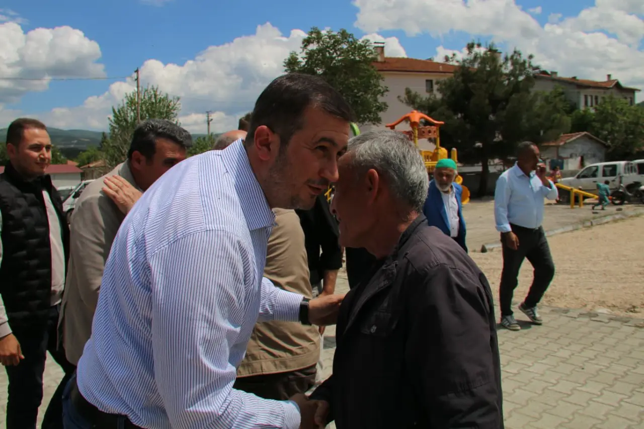 AK Parti Amasya Heyeti Köy Köy Sahada 3