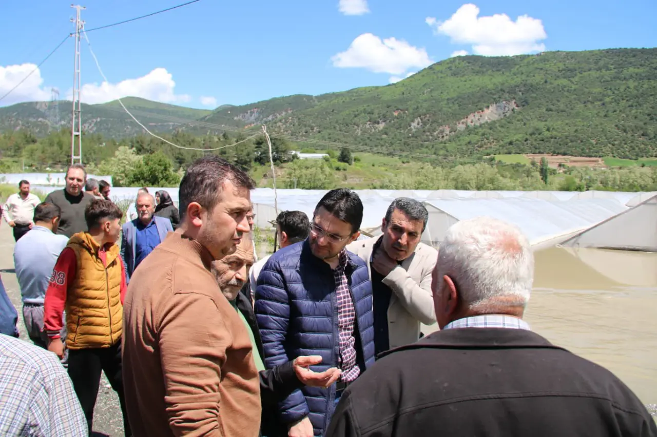 AK Parti Amasya Heyeti Sel Bölgesinde Sahaya İndi 1