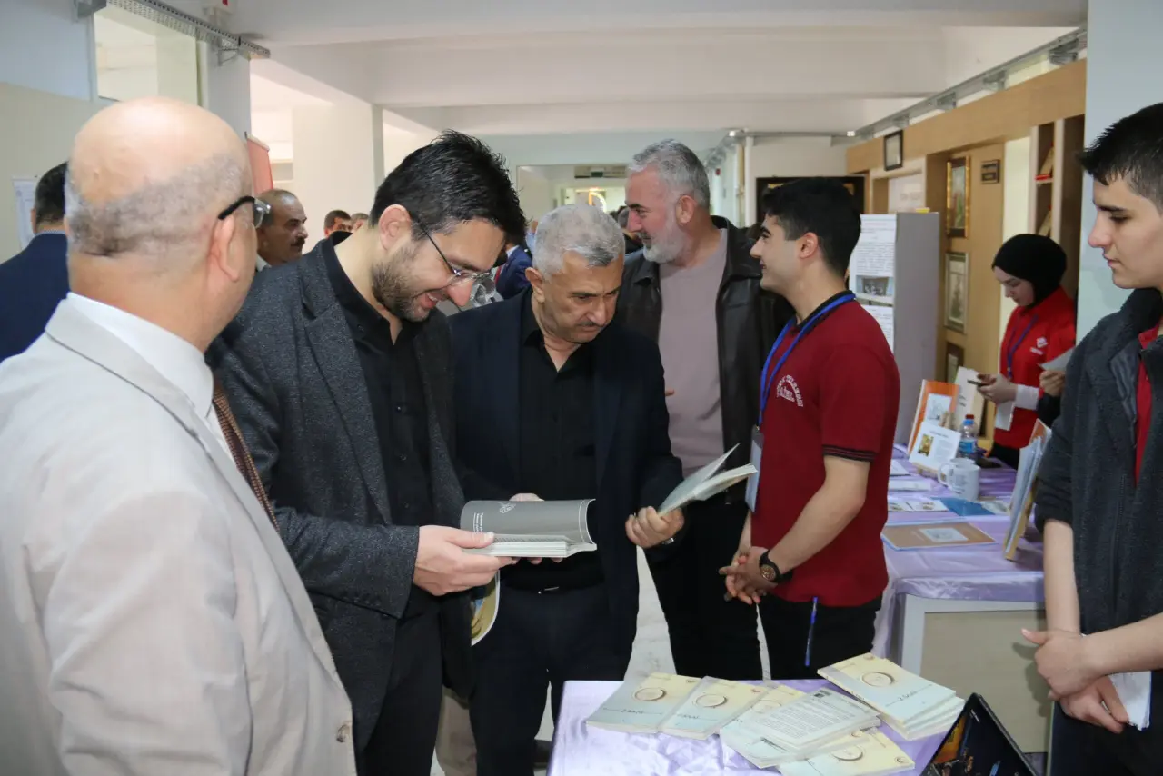 AK Parti Amasya Teşkilatı Bilim Fuarında 2
