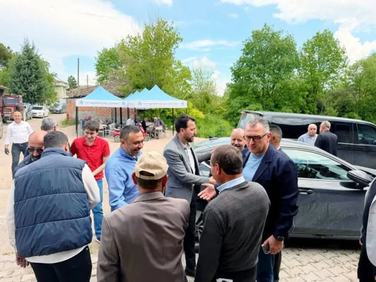 AK Parti Heyeti ve Vatandaşlar Aynı Sofrada Buluştu 1