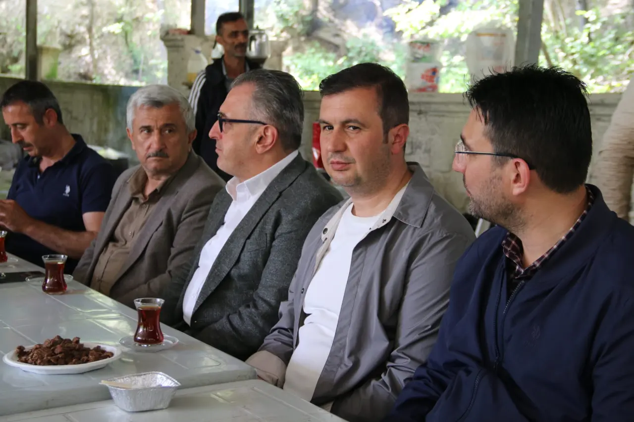 Amasya AK Parti Heyeti Köylerde Vatandaşlarla Bir Araya Geldi 11