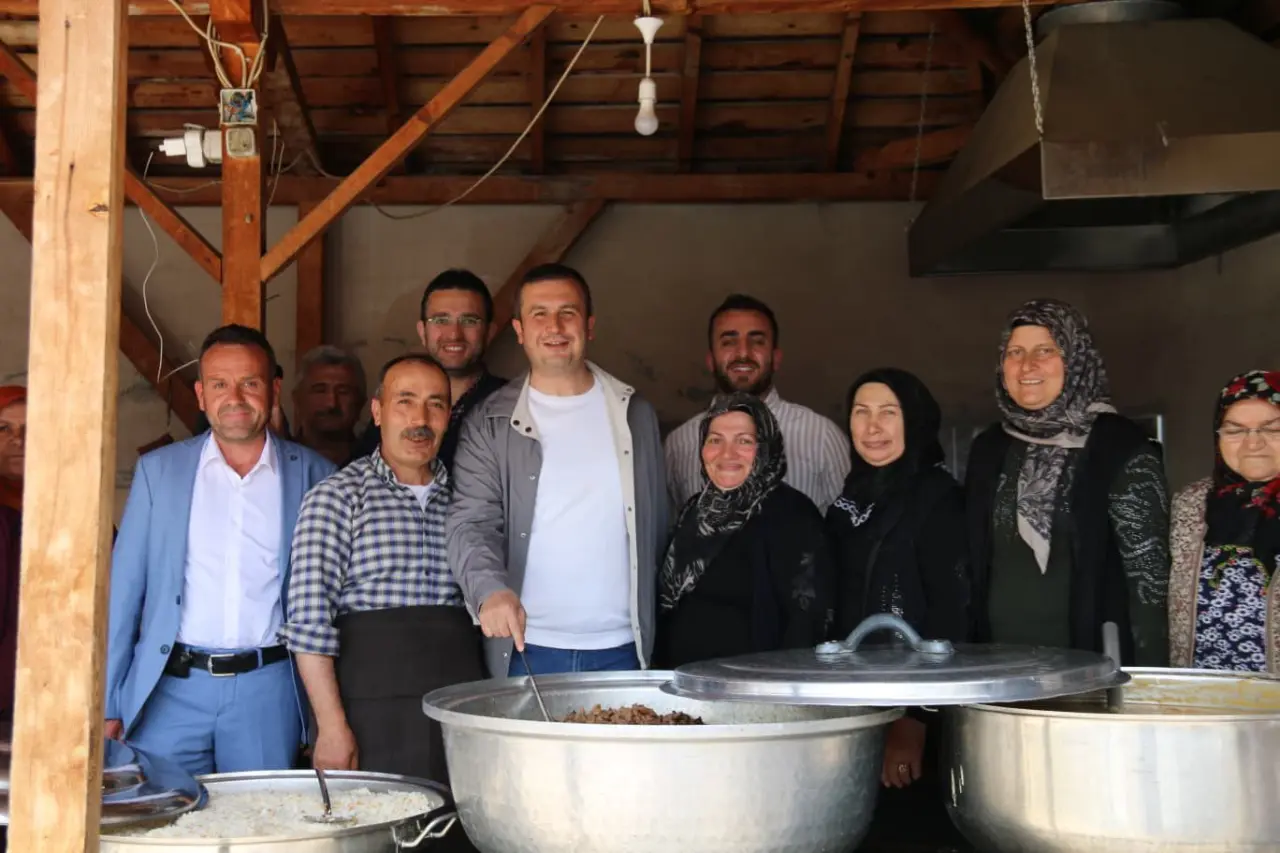 Amasya AK Parti Heyeti Köylerde Vatandaşlarla Bir Araya Geldi 1