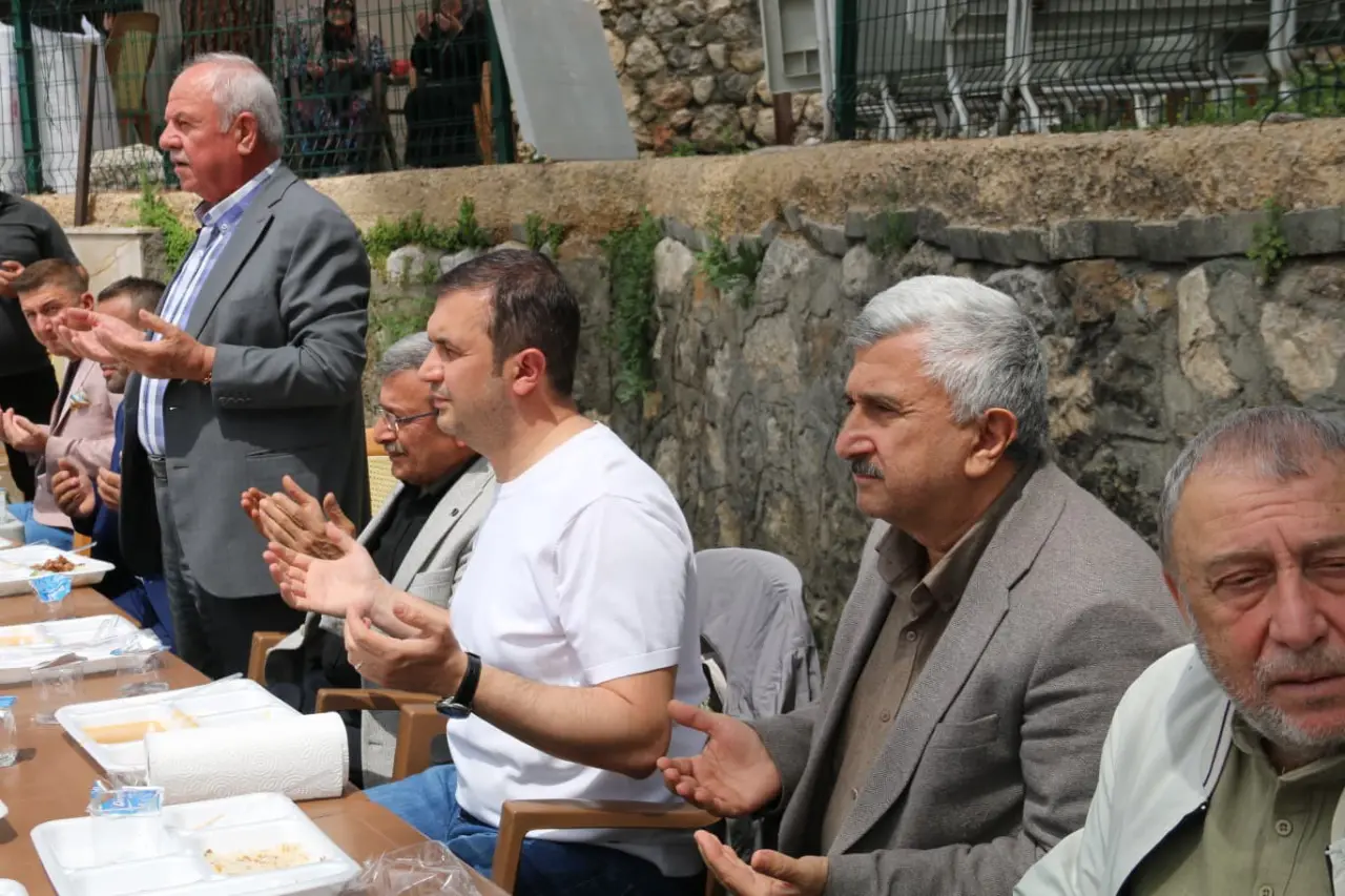 Amasya AK Parti Heyeti Köylerde Vatandaşlarla Bir Araya Geldi 2